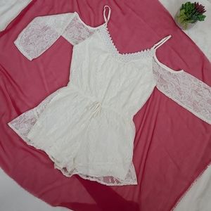 Band of Gypsies lace cold shoulder romper sz Med